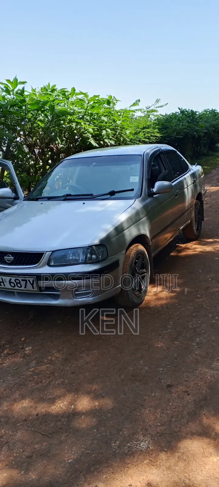 Nissan FB15 2009 Silver