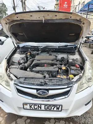 Subaru Legacy 2010 White