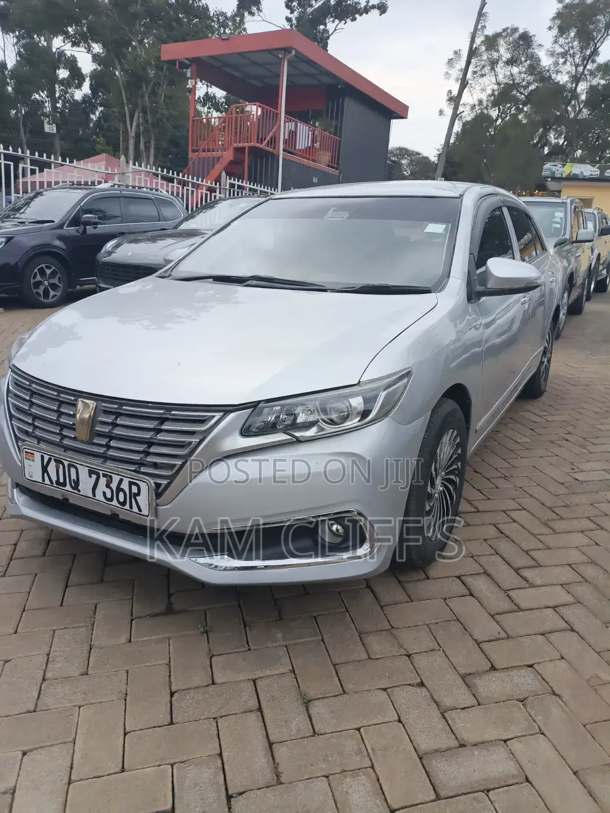 Toyota Premio 2017 Silver