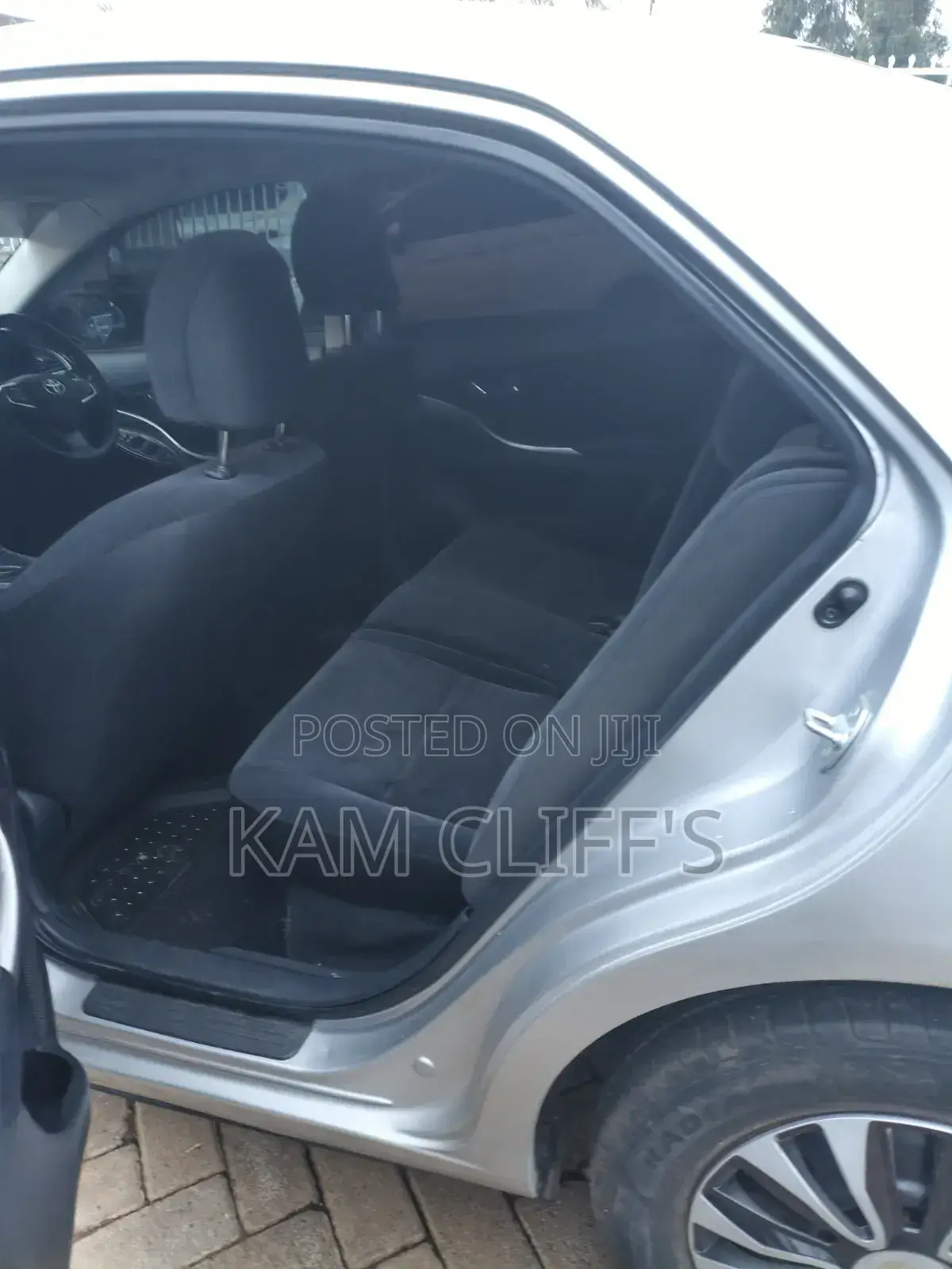 Toyota Premio 2017 Silver