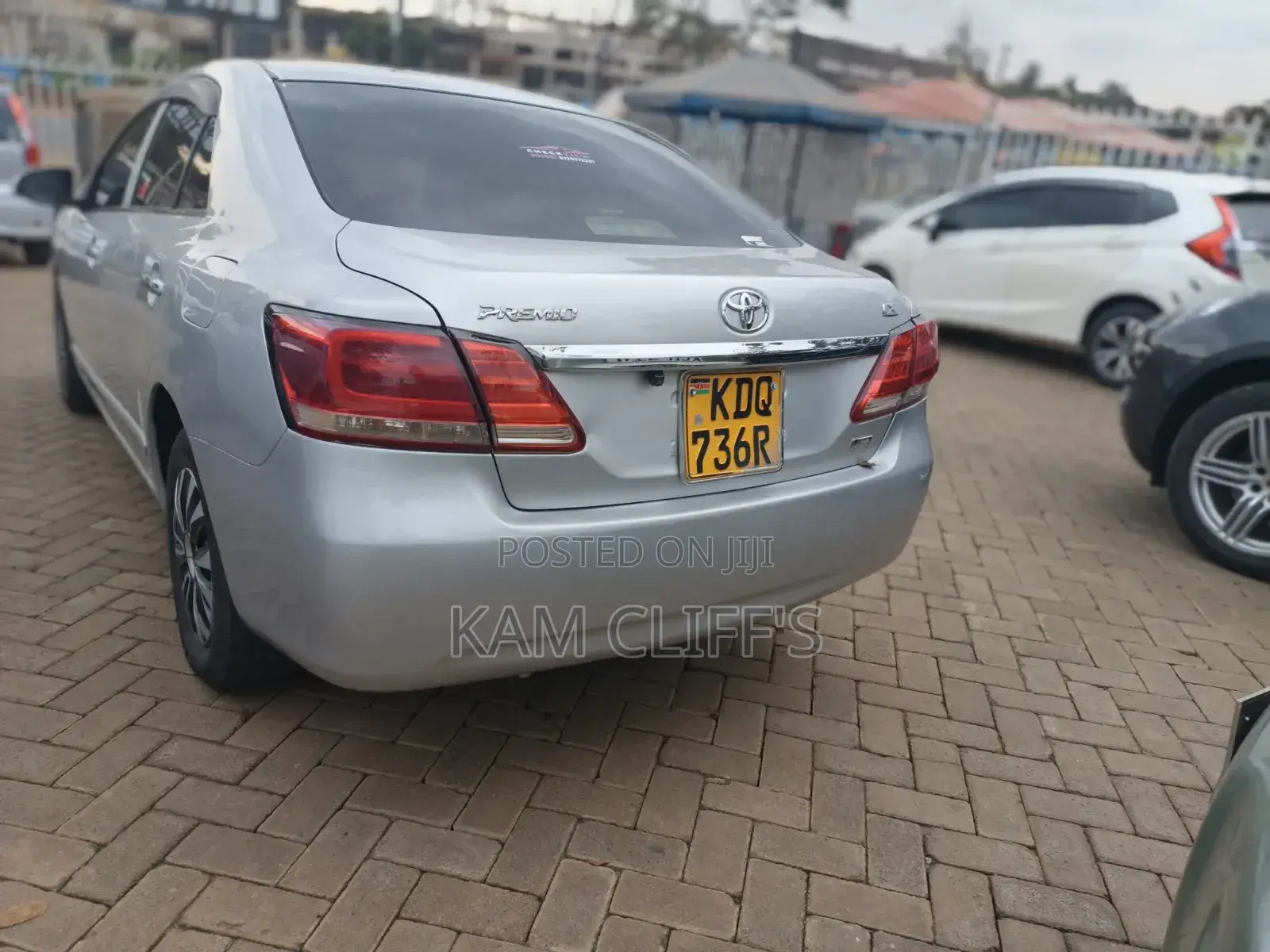 Toyota Premio 2017 Silver