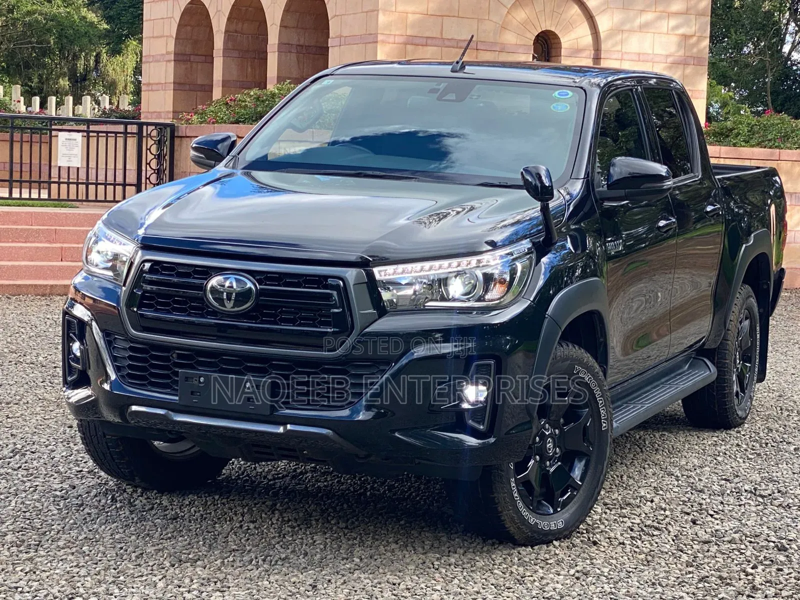 Toyota Hilux 2019 Black