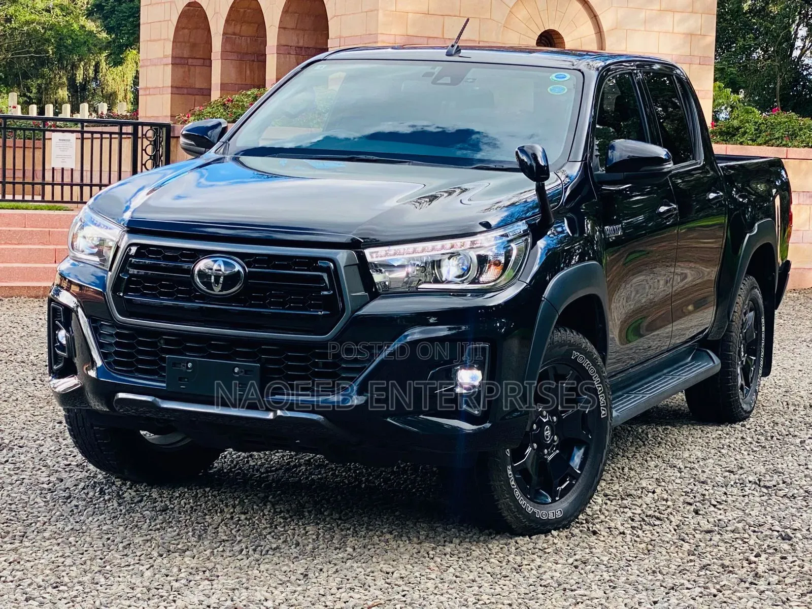 Toyota Hilux 2019 Black