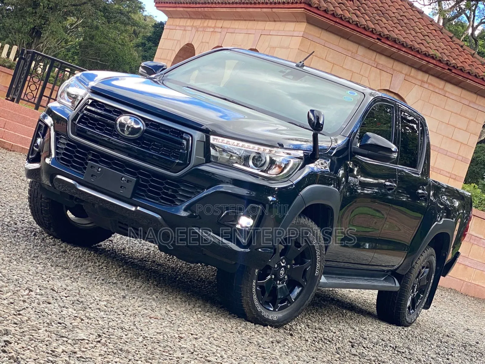 Toyota Hilux 2019 Black