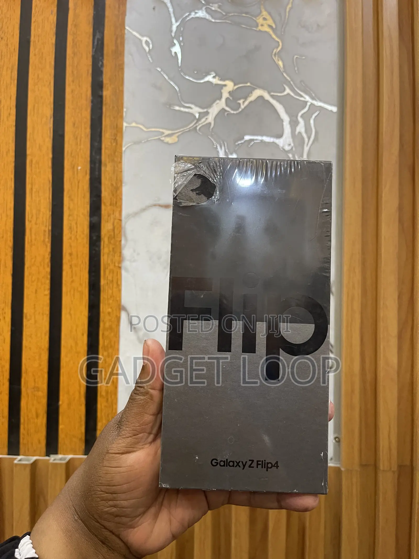 New Samsung Galaxy Z Flip4 128 GB Black