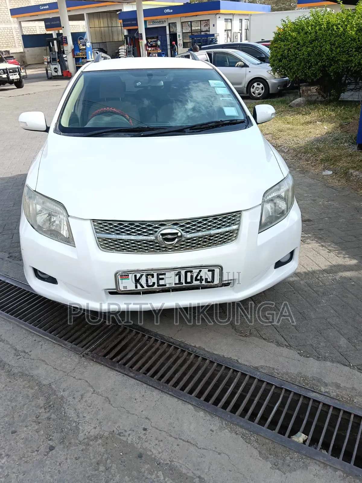 Toyota Corolla Fielder 2010 White