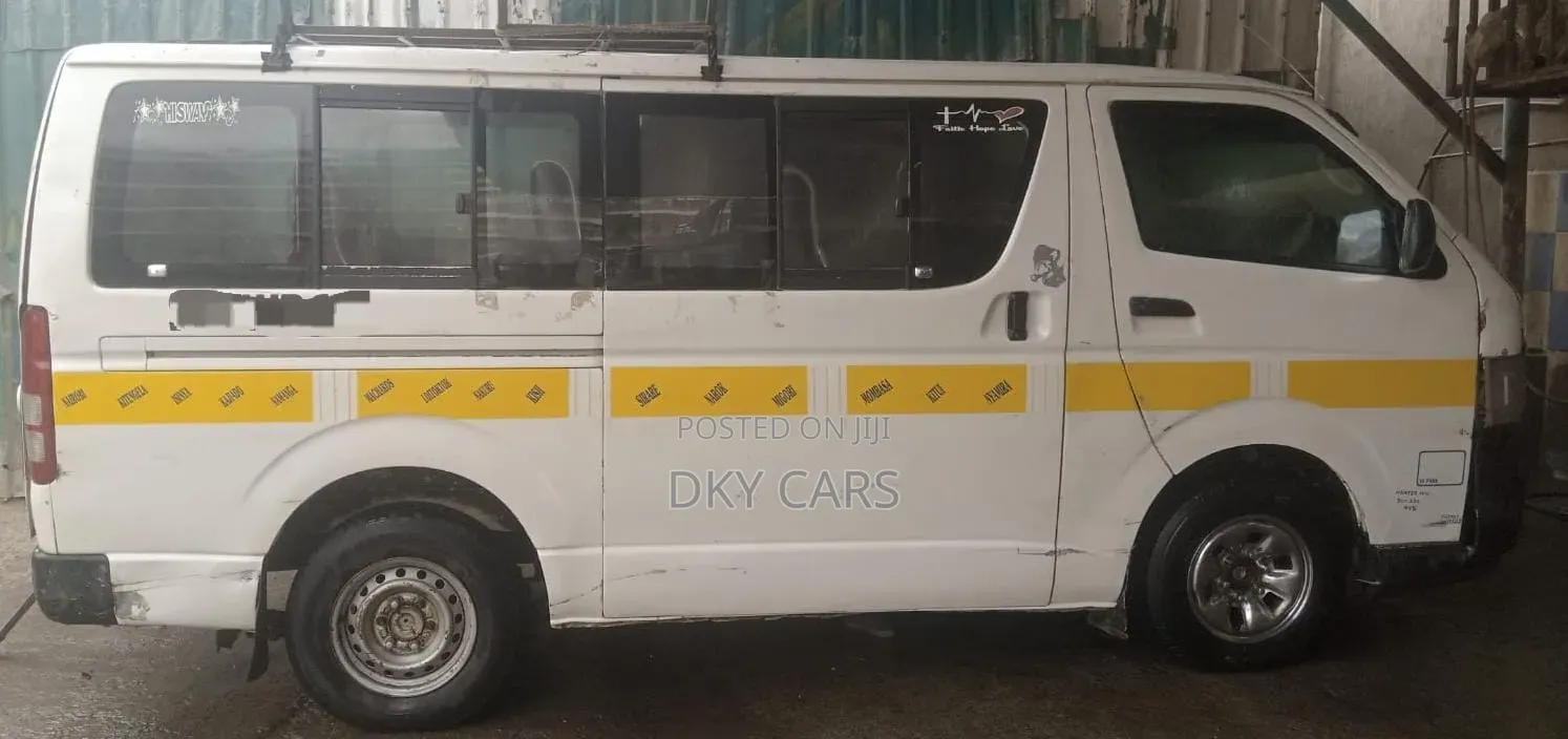 Toyota HiAce 2010 White