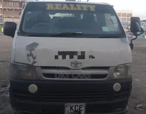 Toyota HiAce 2010 White