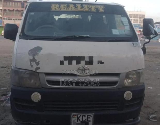 Toyota HiAce 2010 White - thumbnail 5