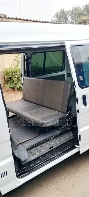 Nissan Vanette 2014 White