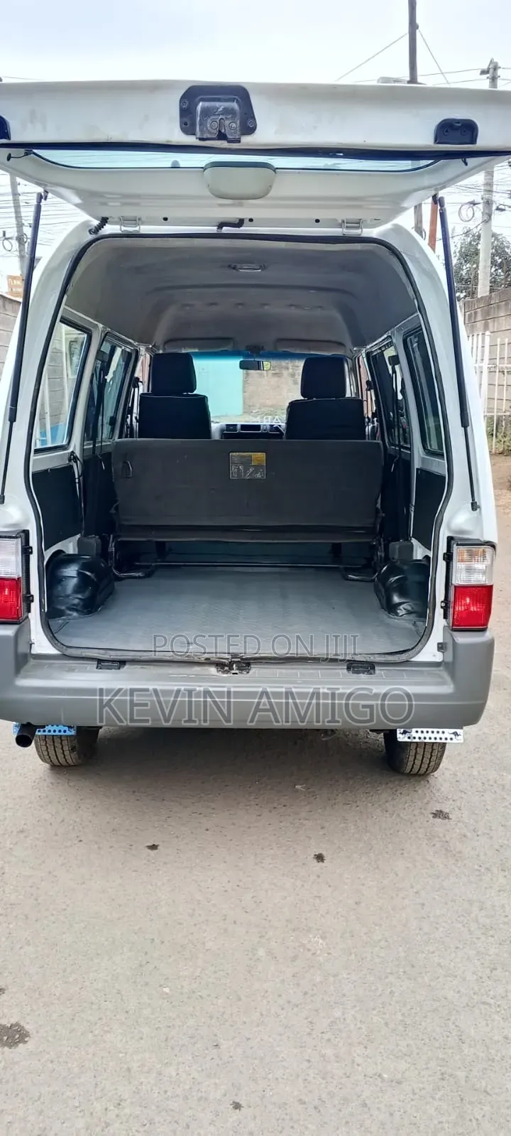 Nissan Vanette 2014 White