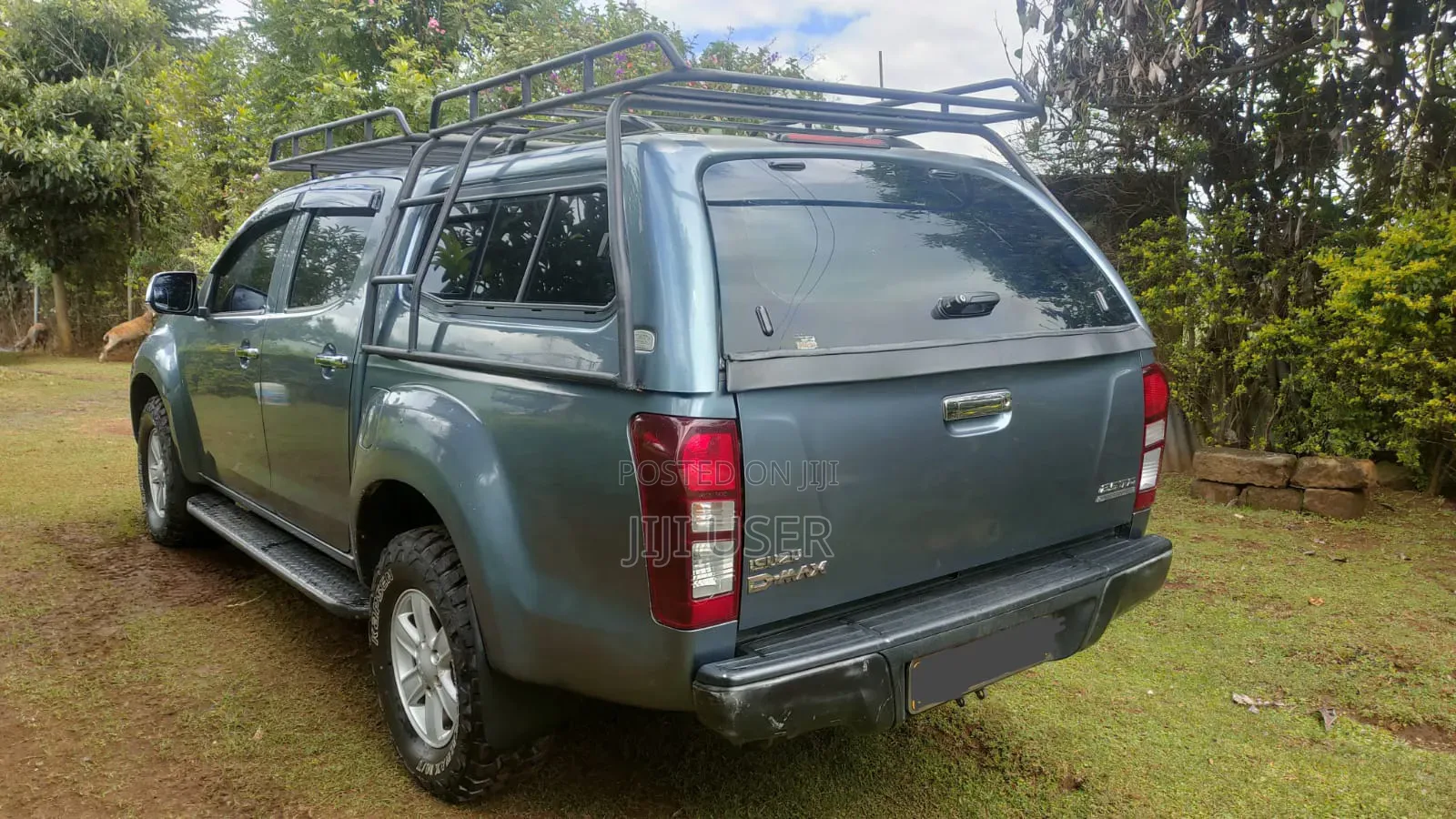 Isuzu D-MAX 2012 Gray