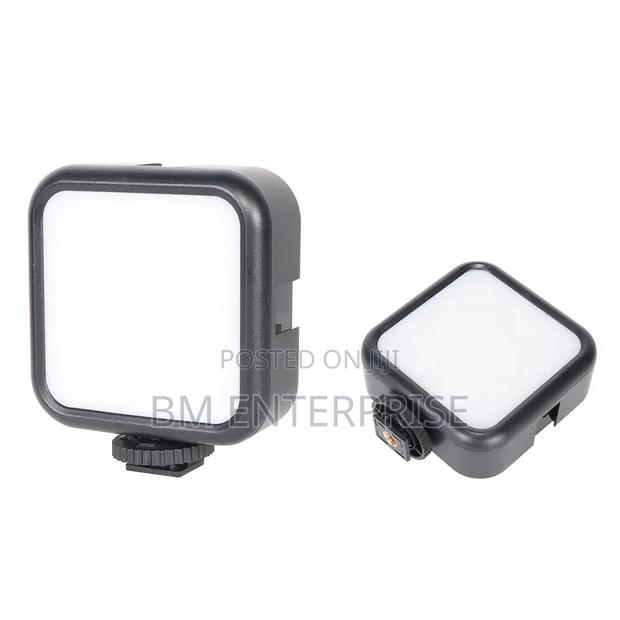 Brand New WL-R1 Clip Light With Multiple Colors