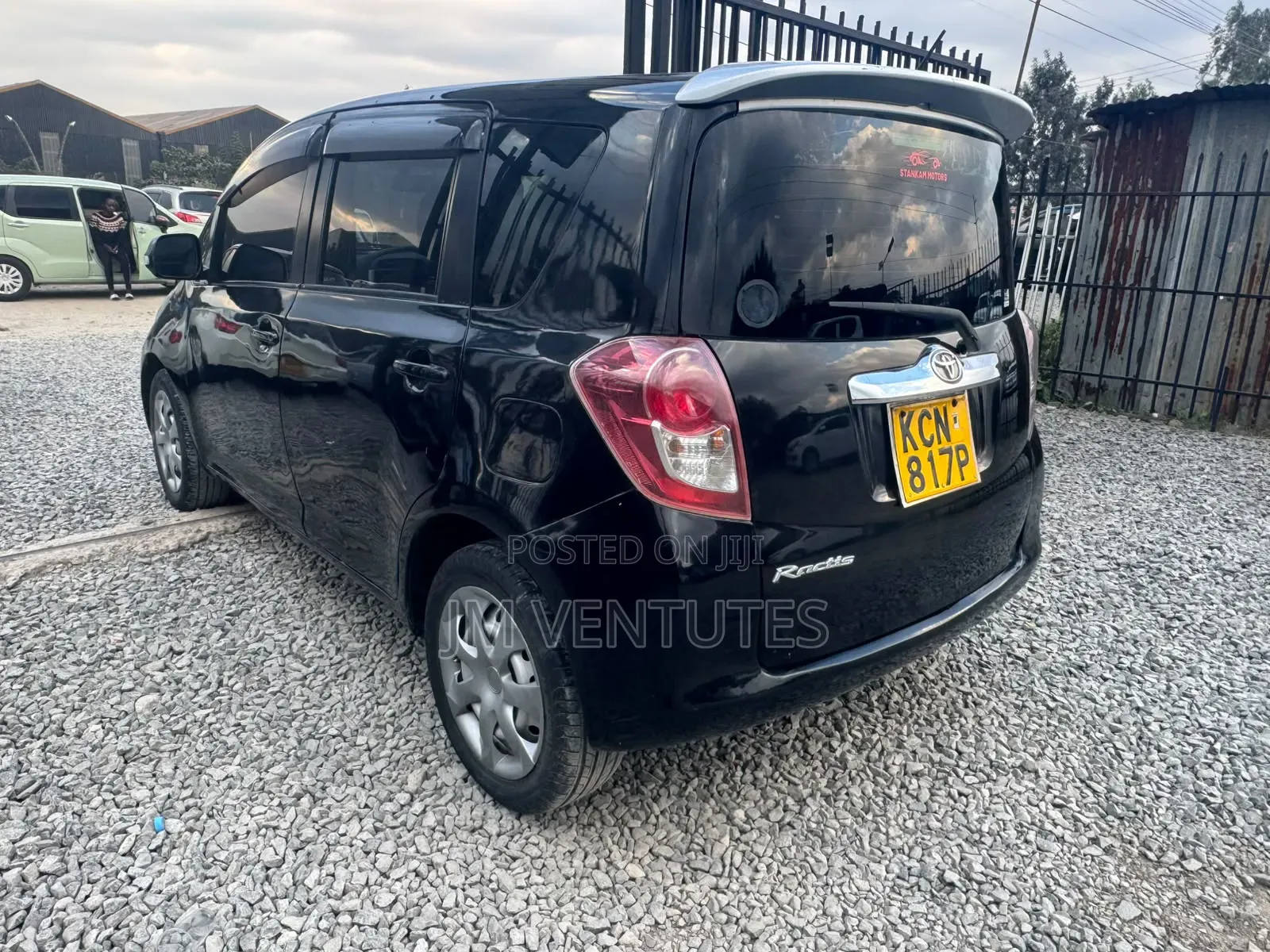 Toyota Ractis 2010 Black