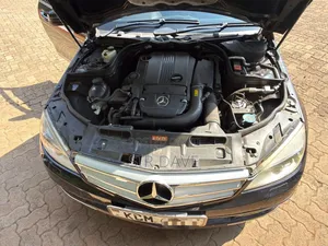 Mercedes-Benz C200 2010 Black