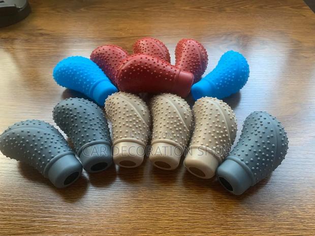 Universal Silicone Soft Stretchable Gear Shift Knob Nonslip Design - main view