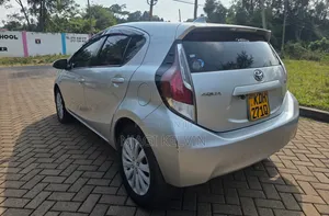 Toyota Aqua 2015 Silver