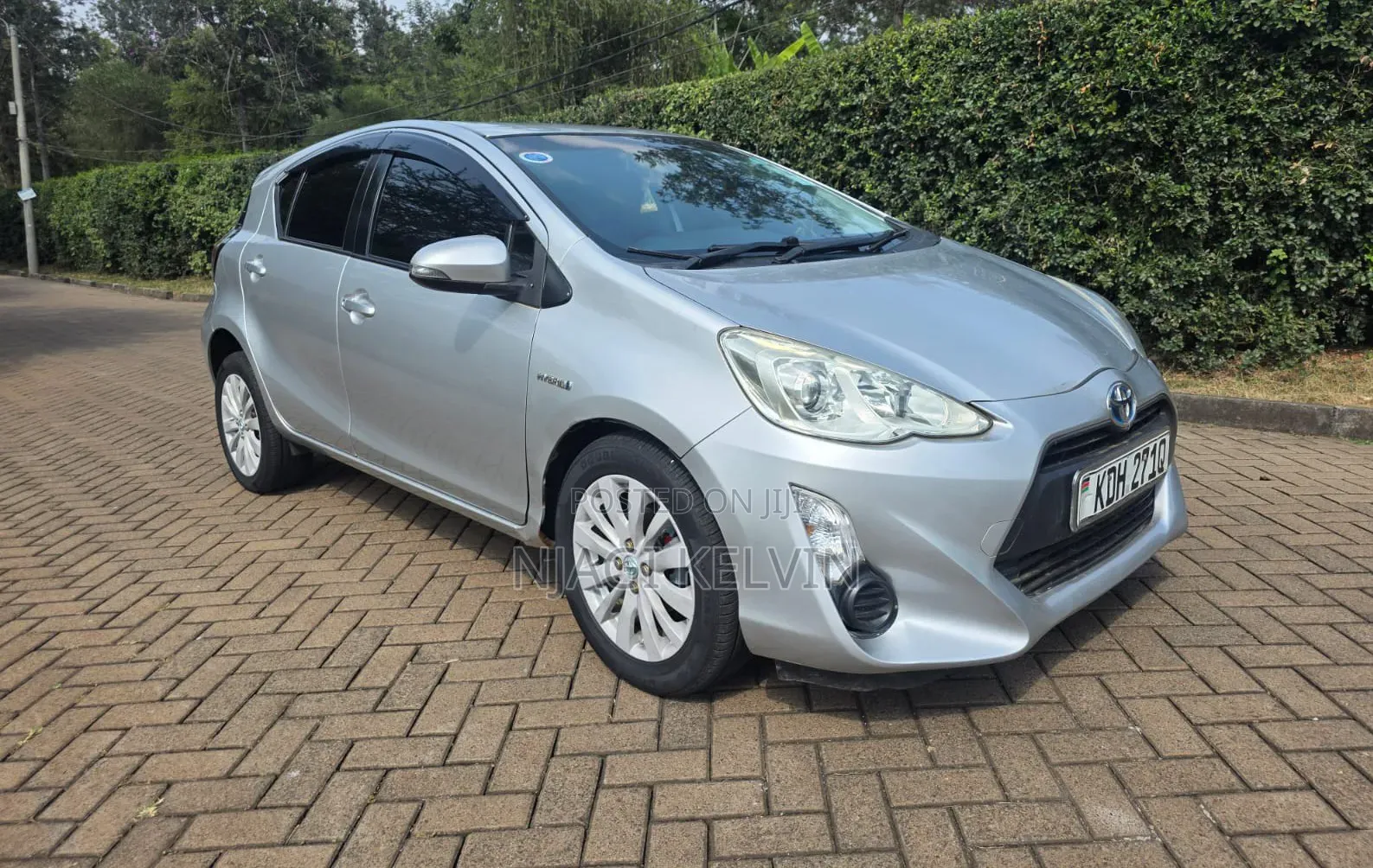 Toyota Aqua 2015 Silver