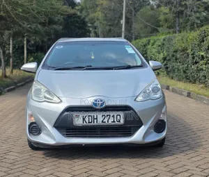 Toyota Aqua 2015 Silver