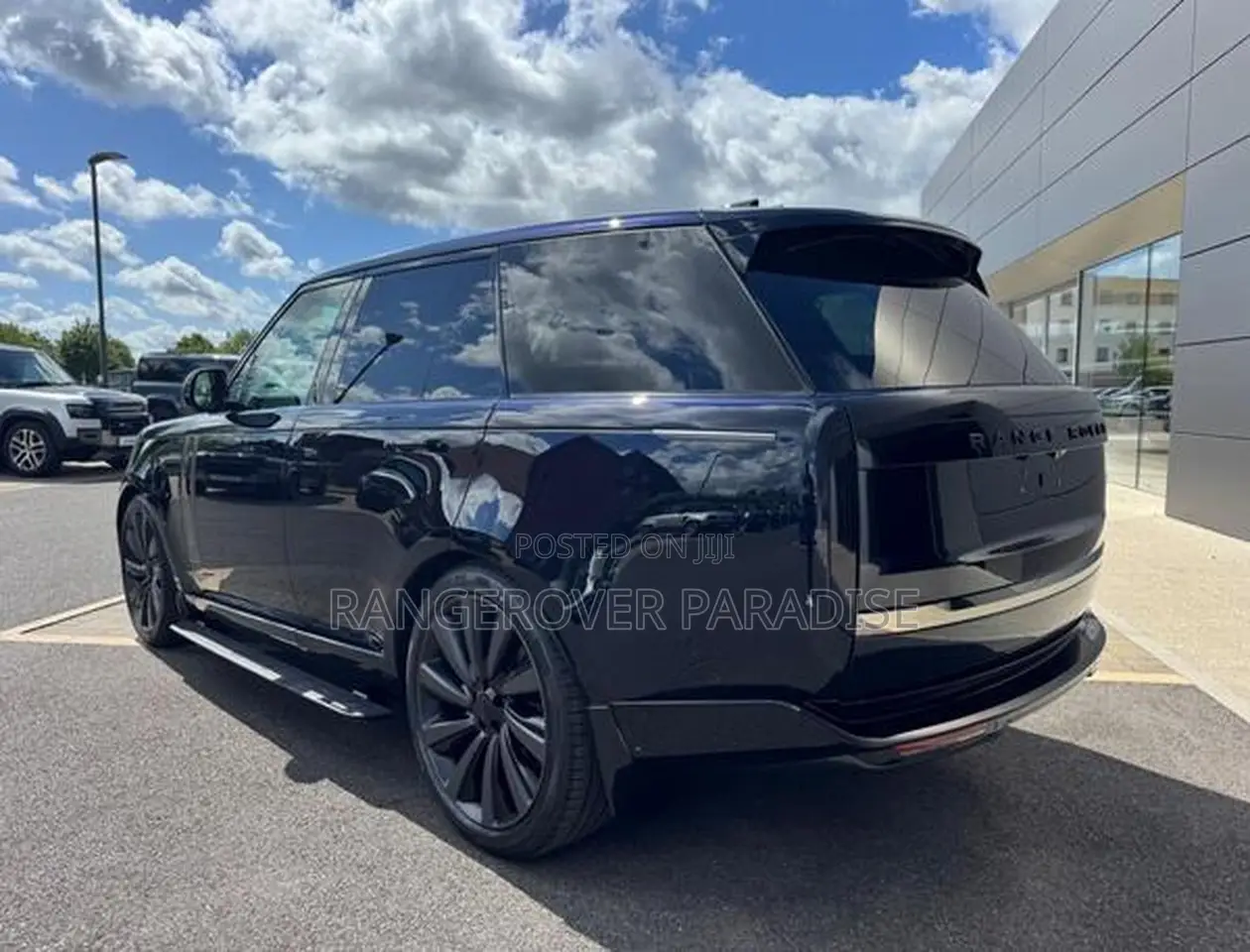 New Land Rover Range Rover P615 SV Black SWB 2026 Blue