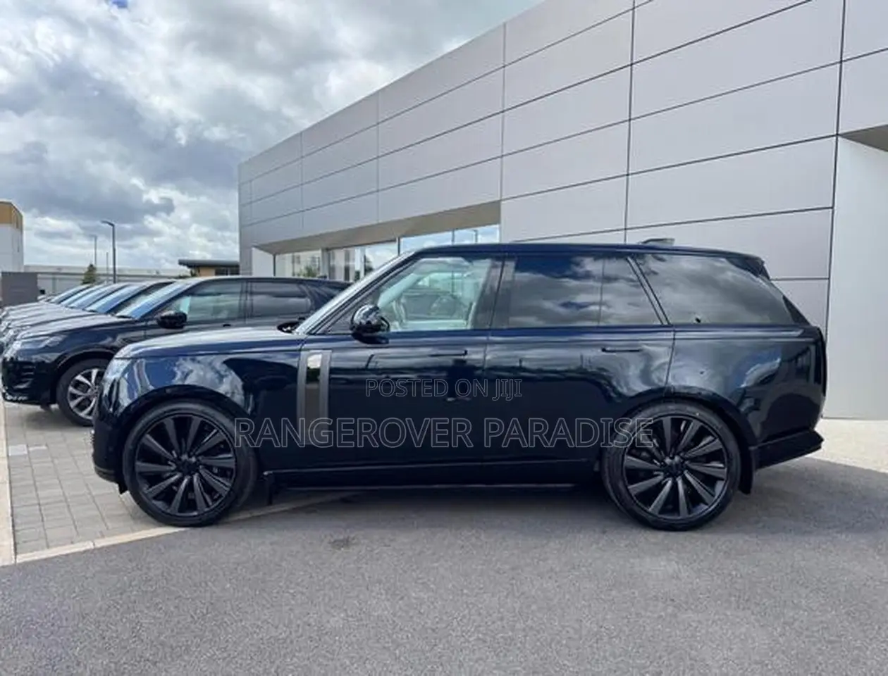New Land Rover Range Rover P615 SV Black SWB 2026 Blue