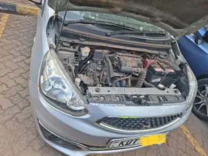 Mitsubishi Mirage ES 2017 Silver