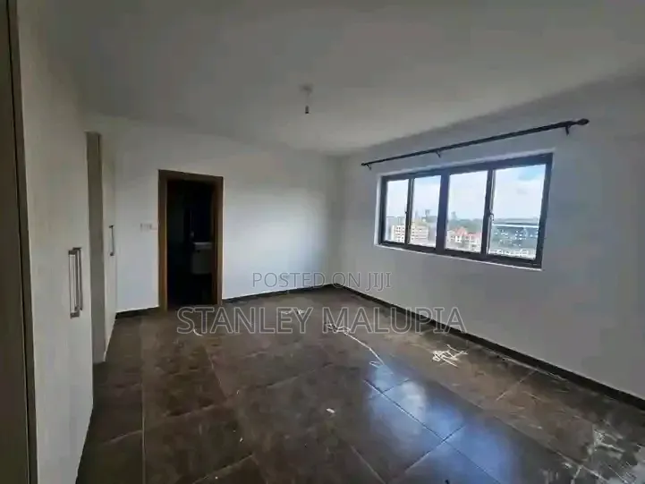 3bdrm Apartment in Rhapta Side Area for rent