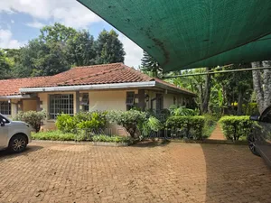 5bdrm Bungalow in Kyuna Estate for rent