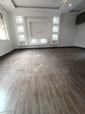 3bdrm Maisonette in Nairobi West, Madaraka for rent