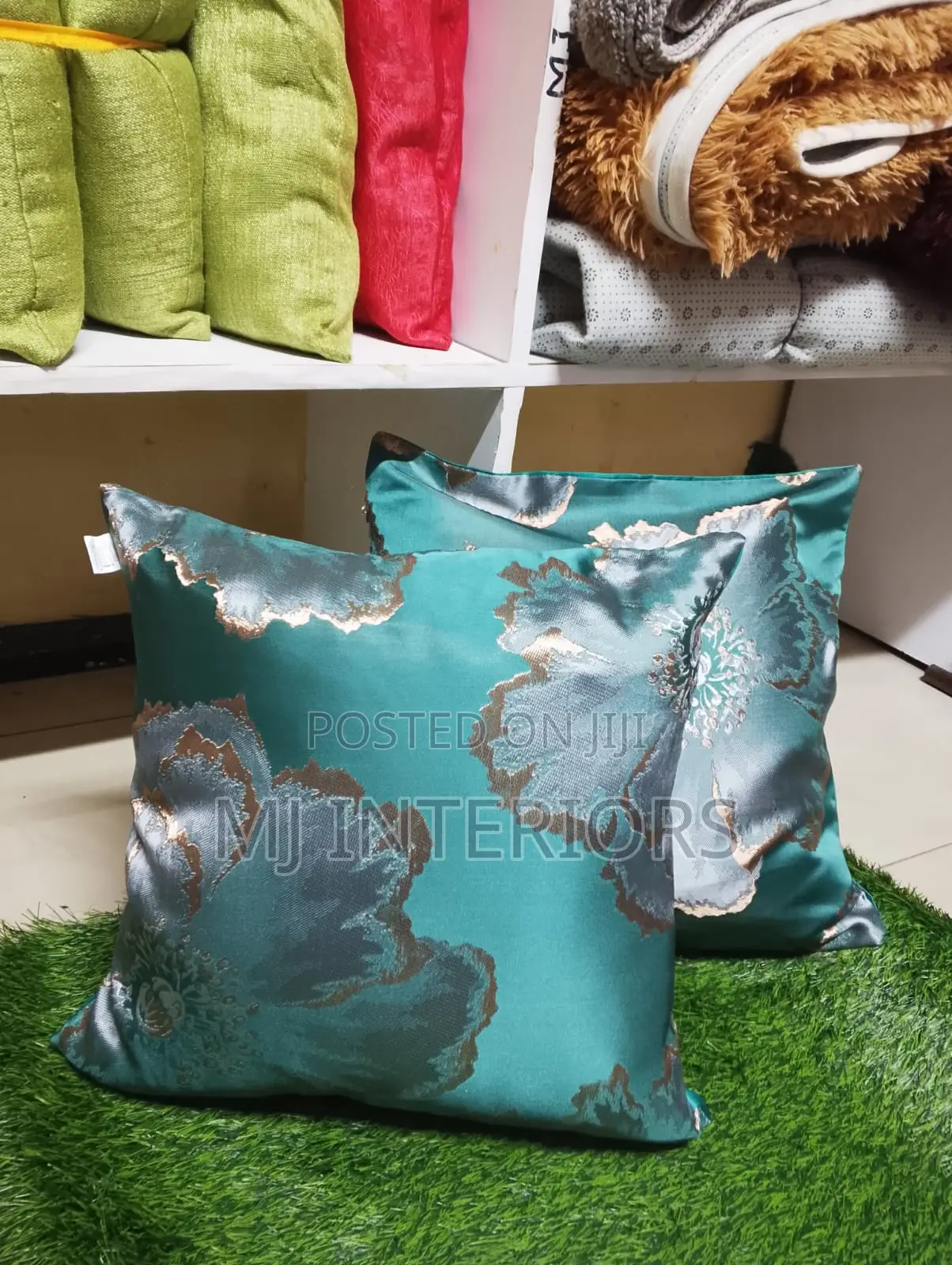Soft Decorative Cushions and Covers for Sofa Styling