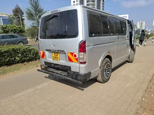 Toyota HiAce 2009 Silver