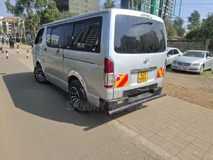 Toyota HiAce 2009 Silver