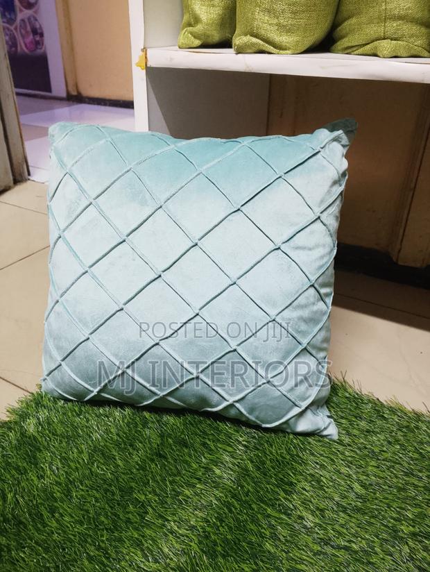 Luxury Knitted Cushion Covers for Home and Office Use - thumbnail 2