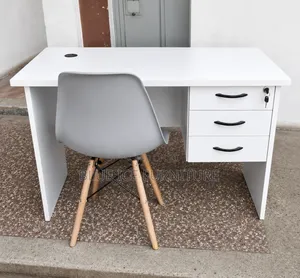 Modern Study Desk With Lockable Drawer