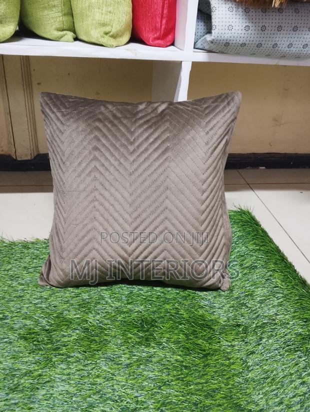 Luxury Home Accent Cushions With Stylish Cover Design