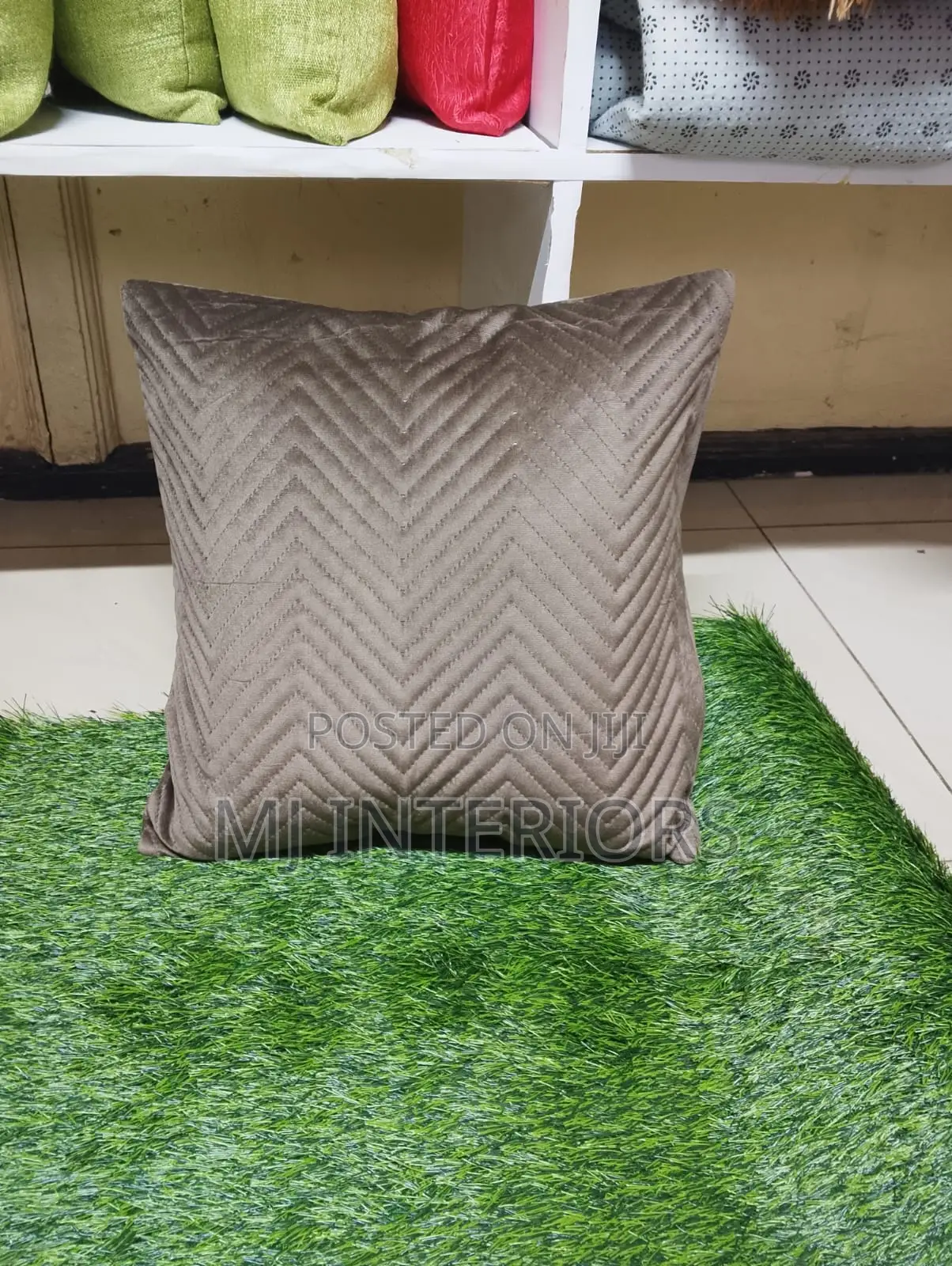 Luxury Home Accent Cushions With Stylish Cover Design