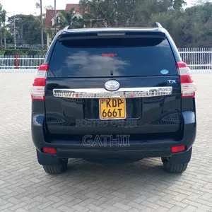 Toyota Land Cruiser Prado 2017 Black