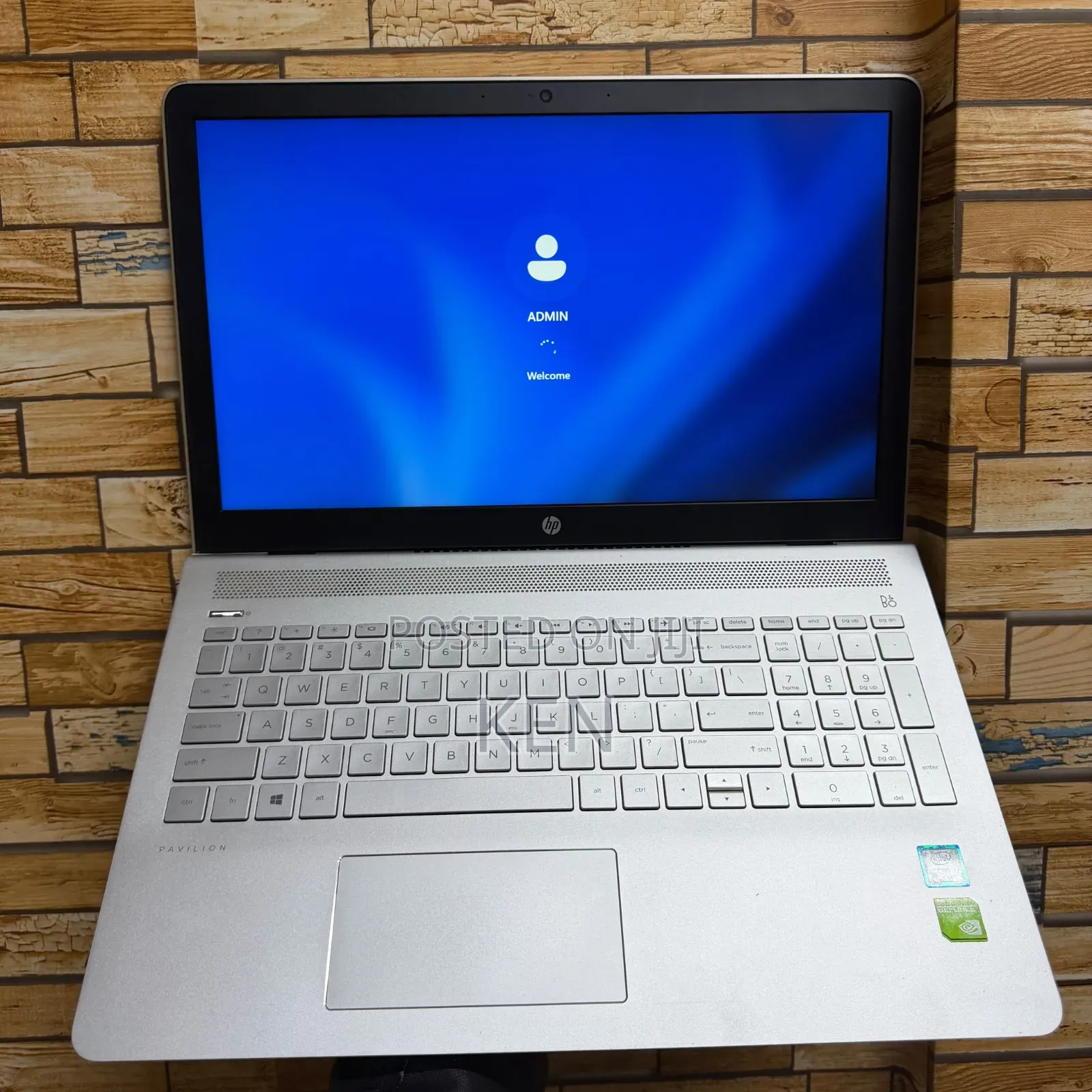 Laptop HP Pavilion 15-eh0050wm 8GB Intel Core i5 SSD 256GB