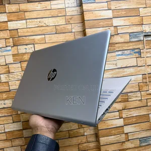 Laptop HP Pavilion 15-eh0050wm 8GB Intel Core i5 SSD 256GB
