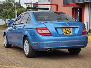 Mercedes-Benz C200 2010 Blue