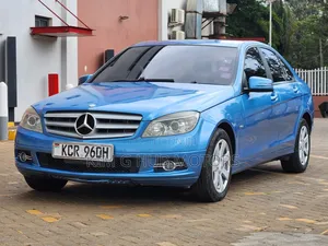 Mercedes-Benz C200 2010 Blue