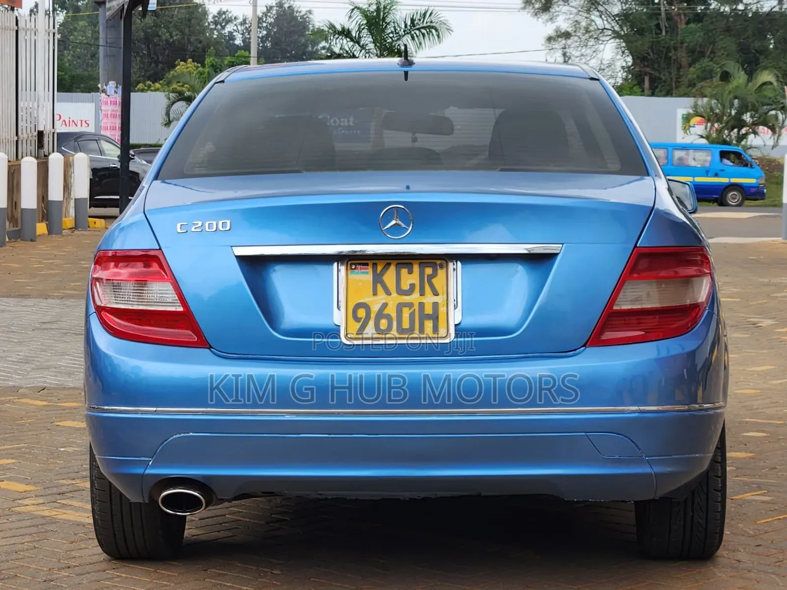Mercedes-Benz C200 2010 Blue