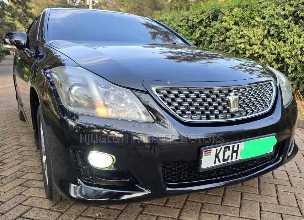 Toyota Crown 2009 Black