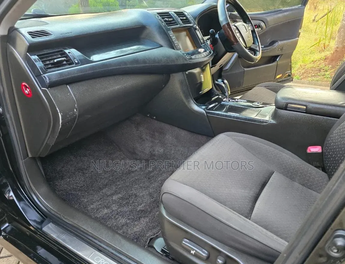 Toyota Crown 2009 Black