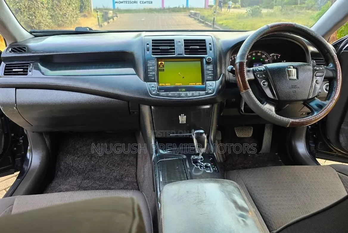 Toyota Crown 2009 Black