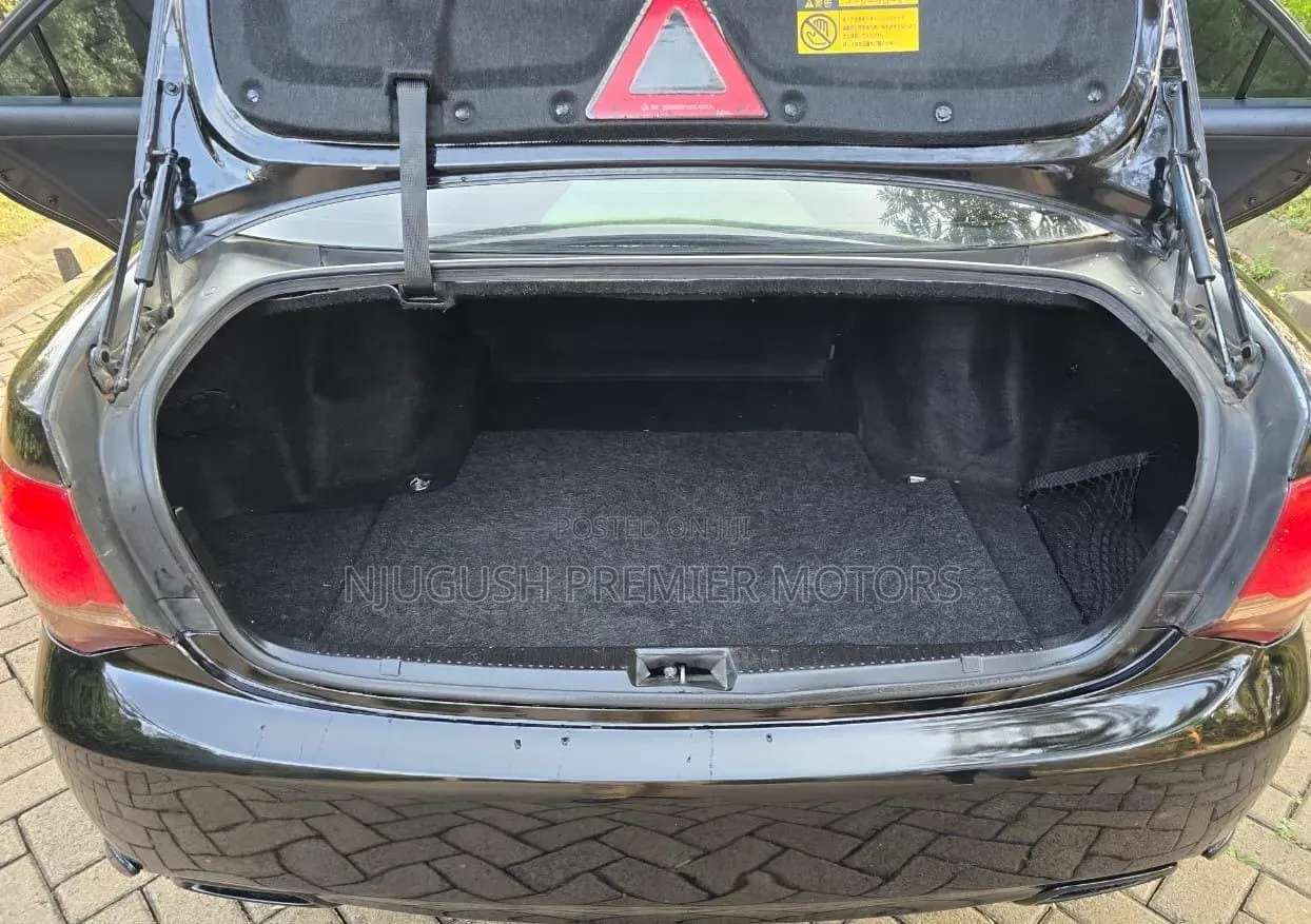 Toyota Crown 2009 Black