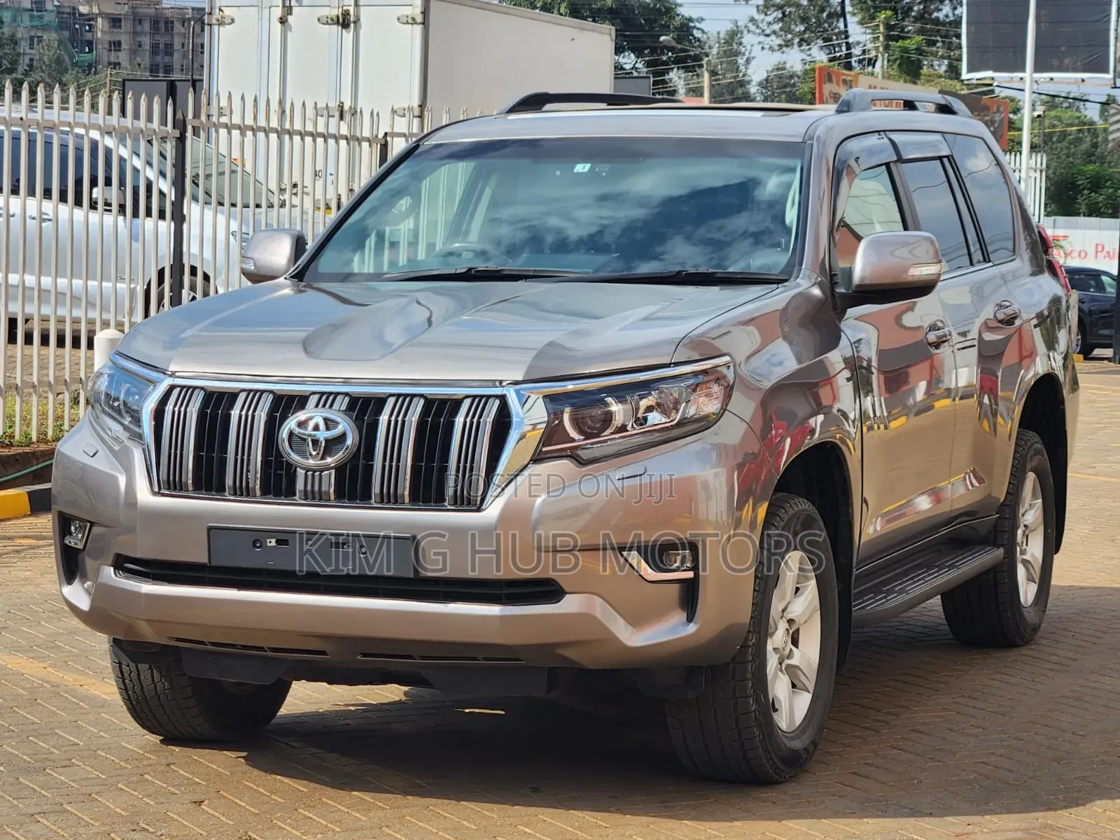 Toyota Land Cruiser Prado 2017 Ivory