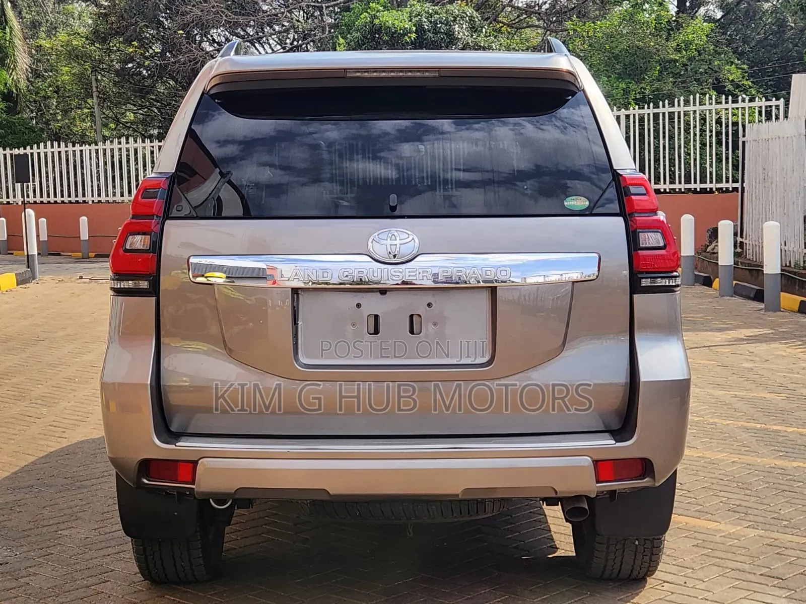 Toyota Land Cruiser Prado 2017 Ivory