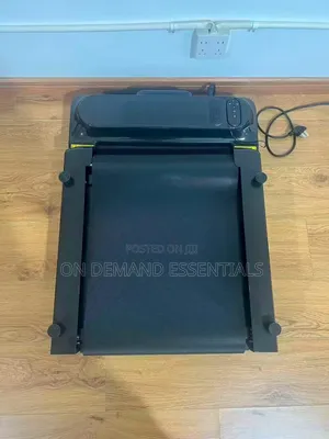 Foldable Walking Pad/TreadmillHas a Remote