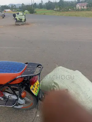 TVS HLX Plus ES 2020 Red